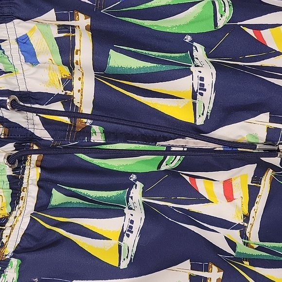 Lands End 6 inch Volley Sailboats Men Size Medium Swimsuit - Picture 5 of 8